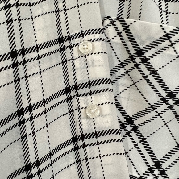 Express Plaid Gathered V-neck Blouse - Picture 6 of 6